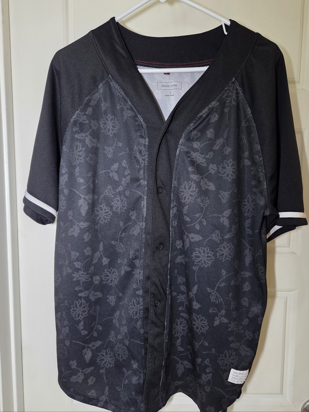 Adam Levine Button Down Jersey Large